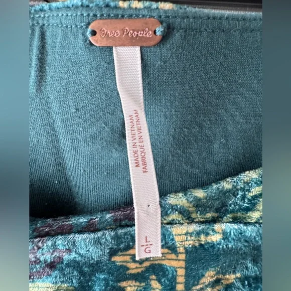 Free People Floral Stretch Pants in Emerald Green and Gold - Picture 3 of 3